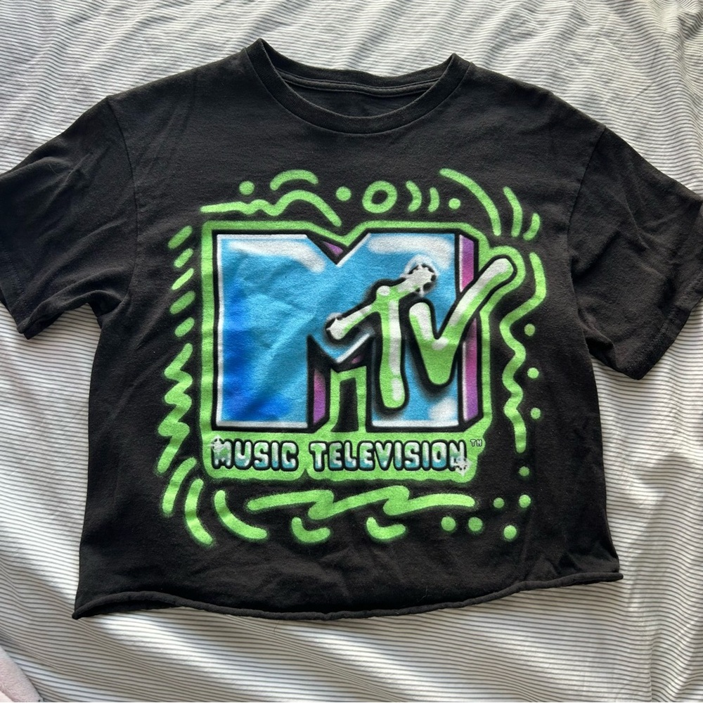 MTV logo small cropped 90s black T-shirt